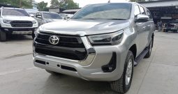 REVO 4WD 2017 2.8G AT DOUBLE CAB SILVER 1752