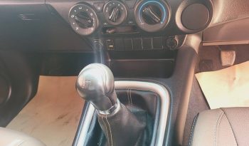 REVO 4WD 2017 2.4E MT SMART CAB SILVER 6941 full