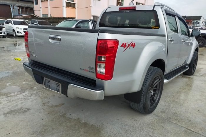 ISUZU 4WD 2015 3.0 AT DOUBLE CAB SILVER 1093 full