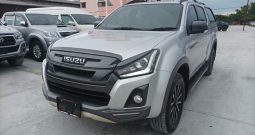 ISUZU 4WD 2018 3.0 AT DOUBLE CAB SILVER 828