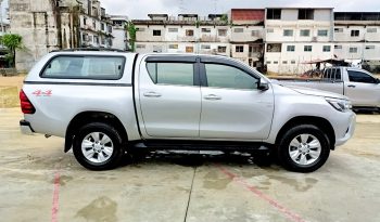 REVO 4WD 2017 2.8G AT DOUBLE CAB SILVER 2490 full