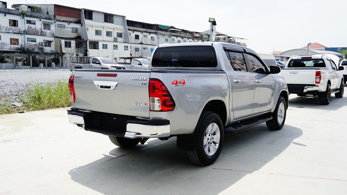REVO 4WD 2018 2.8G AT DOUBLE CAB SILVER 3924 full