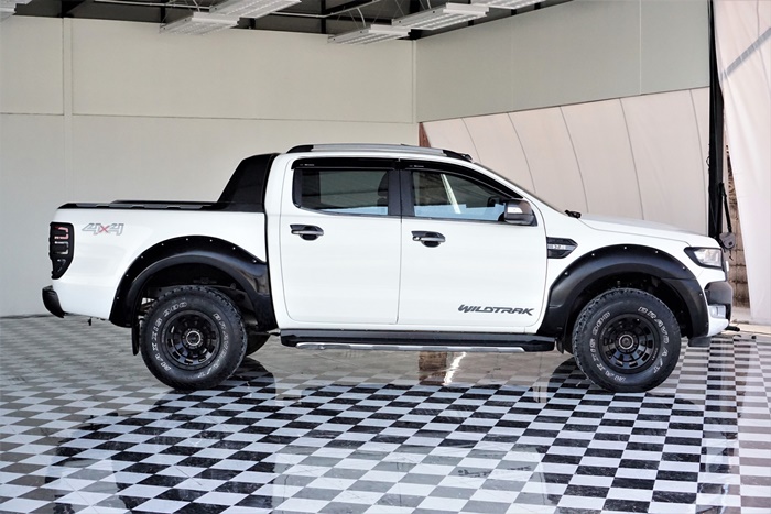 FORD 4WD 2016 3.2 AT DOUBLE CAB WHITE 3217 full