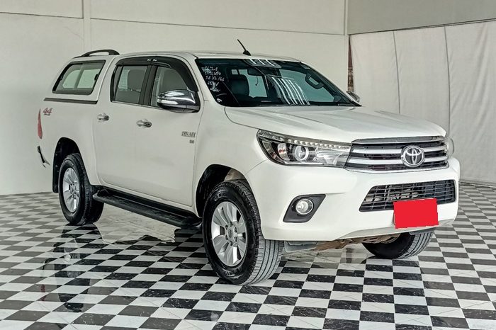 REVO 4WD 2017 2.8G AT DOUBLE CAB WHITE 1674 full