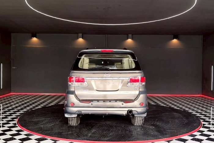 TOYOTA 4WD 2006 3.0V AT FORTUNER BRONZE 3172 full