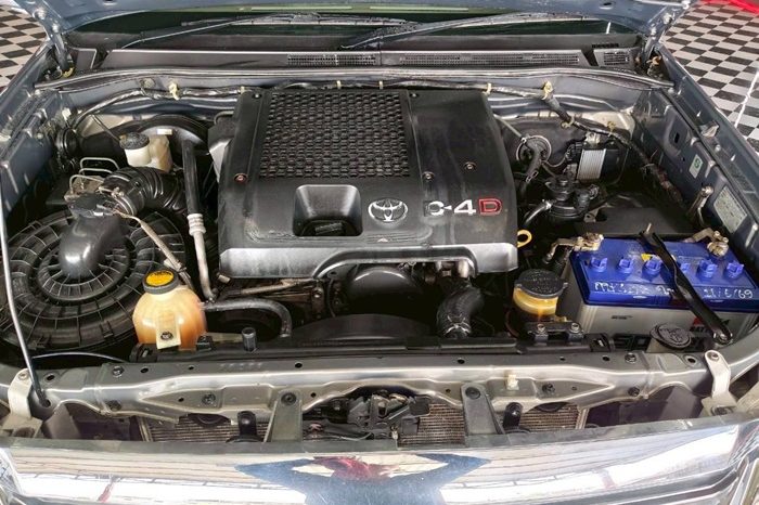 TOYOTA 4WD 2006 3.0V AT FORTUNER BRONZE 3172 full