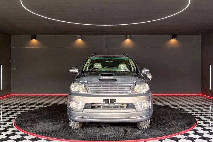 TOYOTA 4WD 2006 3.0V AT FORTUNER BRONZE 3172 full