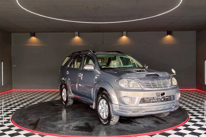 TOYOTA 4WD 2006 3.0V AT FORTUNER BRONZE 3172 full