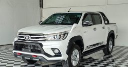 REVO 2WD 2017 2.4G AT DOUBLE CAB CAB WHITE 958