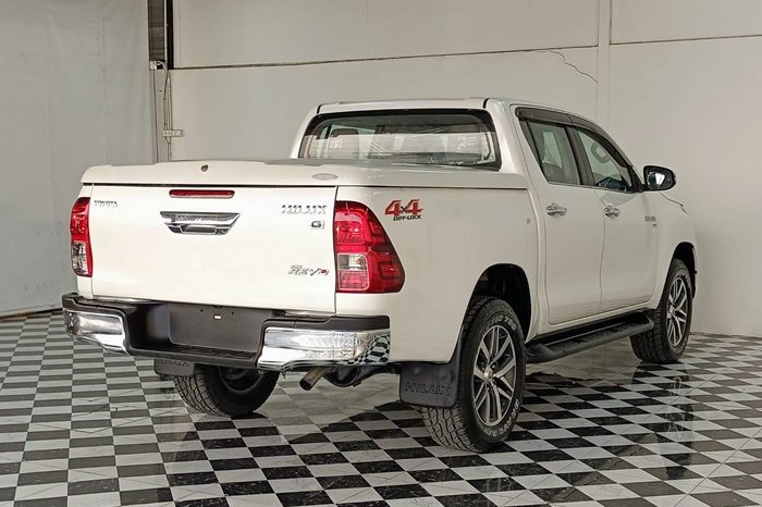 REVO 4WD 2017 2.8G AT DOUBLE CAB WHITE 3242 full