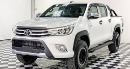 REVO 4WD 2015 2.8G AT DOUBLE CAB WHITE 4038