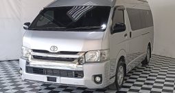 TOYOTA 2WD 2017 3.0 MT COMMUTER SILVER 1383