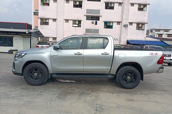REVO 4WD 2017 2.8G AT DOUBLE CAB SILVER 1377 full
