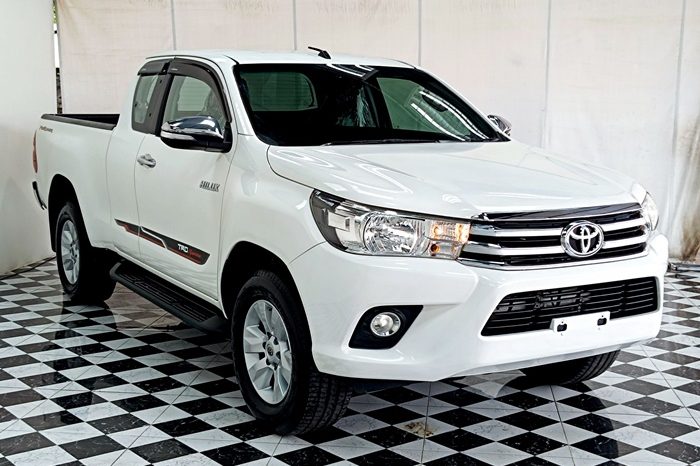 REVO 2WD 2016 2.4E AT DOUBLE CAB WHITE  5060 full