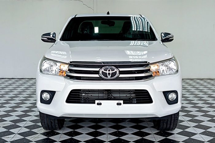 REVO 2WD 2016 2.4E AT DOUBLE CAB WHITE  5060 full