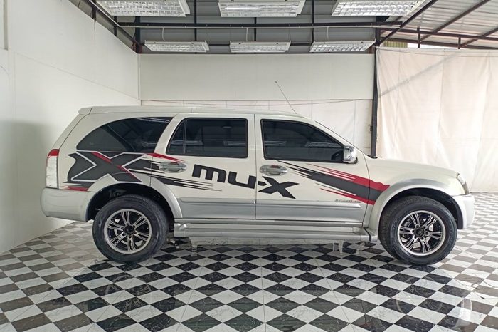 ISUZU 4WD 2005 3.0 AT SUV WHITE  3831 full