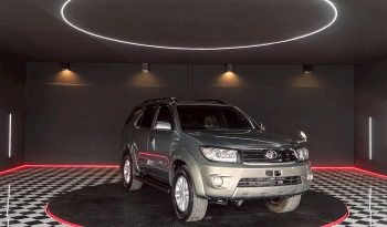 TOYOTA 4WD 2005 2.7V AT FORTUNER BRONZE 3025 full