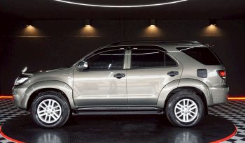 TOYOTA 4WD 2005 2.7V AT FORTUNER BRONZE 3025 full
