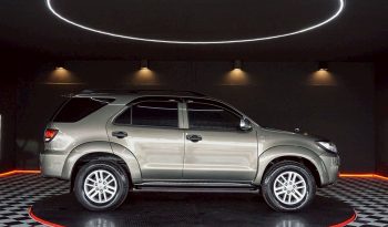 TOYOTA 4WD 2005 2.7V AT FORTUNER BRONZE 3025 full
