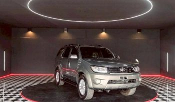 TOYOTA 4WD 2005 2.7V AT FORTUNER BRONZE 3025 full