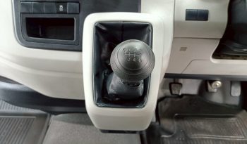 TOYOTA 2WD 2019 3.0 MT HIACE WHITE 9637 full