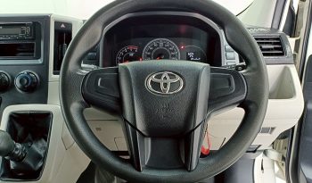 TOYOTA 2WD 2019 3.0 MT HIACE WHITE 9637 full