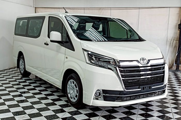 TOYOTA 2WD 2019 3.0 MT HIACE WHITE 9637 full