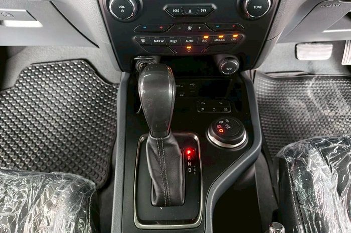 FORD 4WD 2017 3.2 AT EVEREST BROWN  1400 full