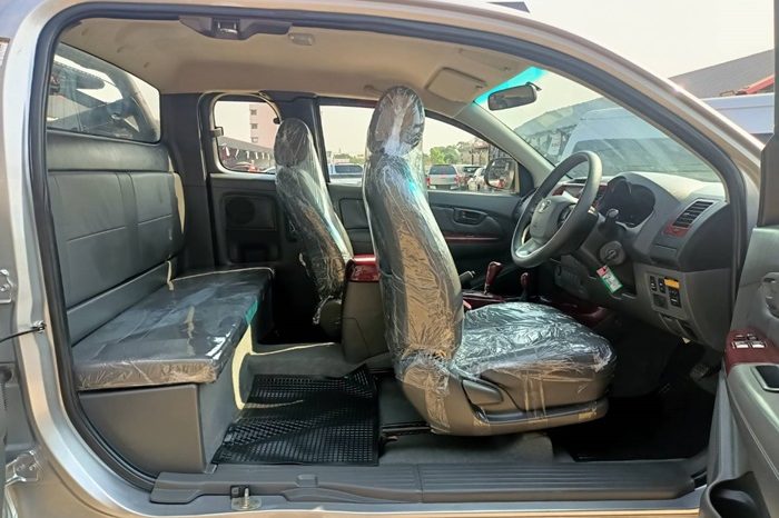 VIGO 4WD 2013 2.7J AT SMART CAB SILVER  5107 full