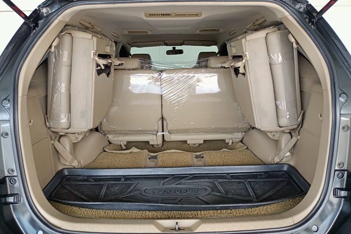 TOYOTA 4WD 2010 3.0V AT FORTUNER BLACK  3111 full