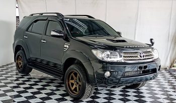 TOYOTA 4WD 2010 3.0V AT FORTUNER BLACK  3111 full