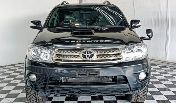 TOYOTA 4WD 2010 3.0V AT FORTUNER BLACK  3111 full