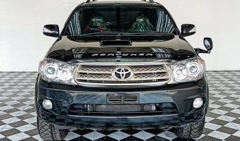 TOYOTA 4WD 2010 3.0V AT FORTUNER BLACK  3111 full