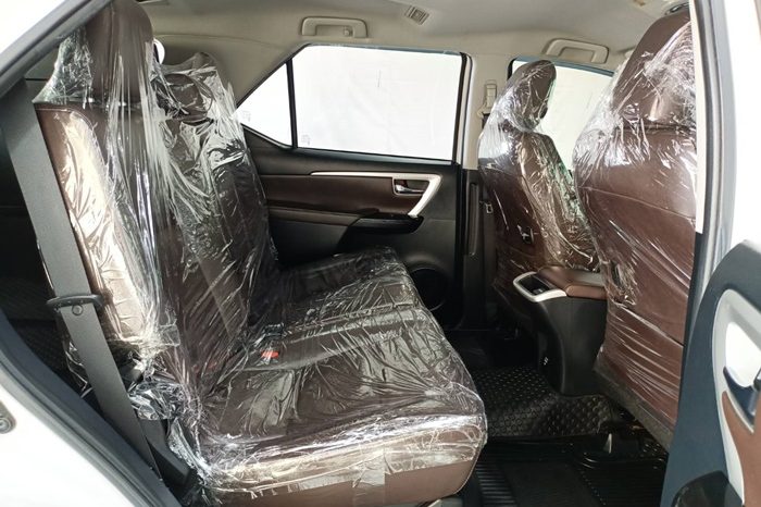 TOYOTA 2WD 2018 2.4V AT FORTUNER WHITE  2663 full