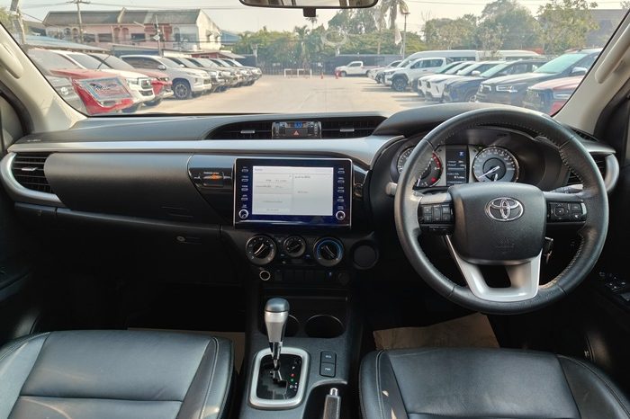 REVO PRE 2022 2.4E AT DOUBLE CAB WHITE  1791 full