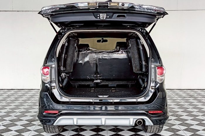 TOYOTA 4WD 2013 3.0V AT FORTUNER BLACK  2308 full