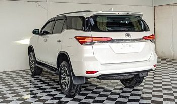TOYOTA 2WD 2015 2.7V AT FORTUNER WHITE  2149 full