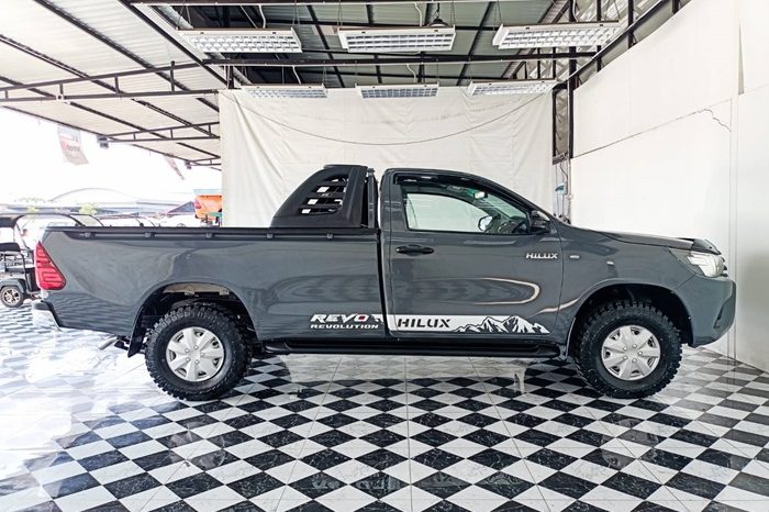 REVO 2WD 2018 2.4J MT STANDARD DARK GREY  6350 full