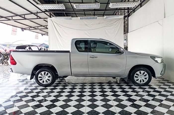 REVO 2WD 2018 2.4J MT SMART CAB SILVER  1849 full