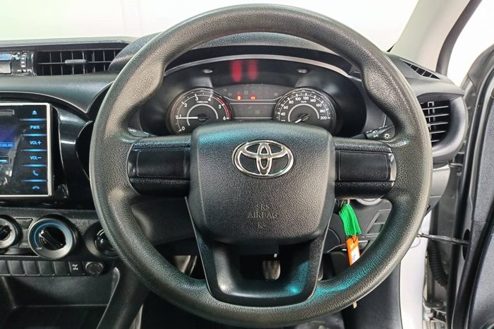 REVO 4WD 2019 2.8J MT STANDARD SILVER  3768 full