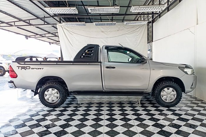 REVO 2WD 2018 2.4J MT STANDARD SILVER  4682 full