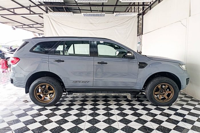 FORD 4WD 2019 2.0 AT SUV EVEREST DARK GREY  46 full