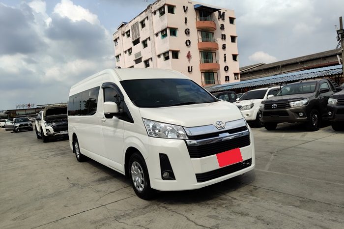 TOYOTA 2020 2WD 2.8 AT COMMUTER WHITE full