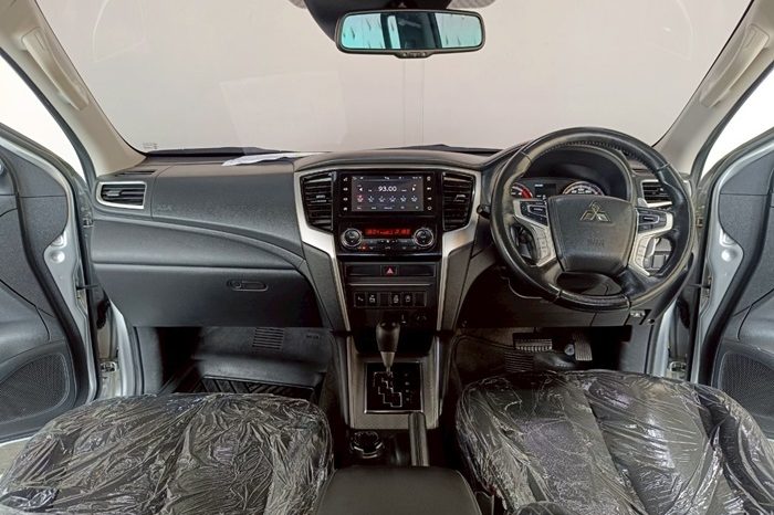 MITSUBISHI 4WD 2021 2.4 AT DOUBLE CAB SILVER  1770 full