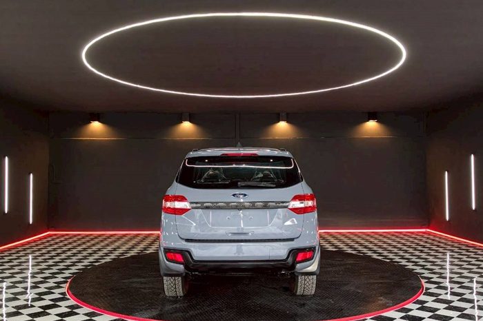 FORD 4WD 2019 2.0 AT SUV EVEREST DARK GREY  46 full