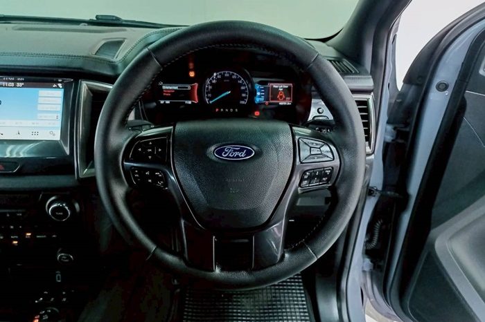 FORD 4WD 2019 2.0 AT SUV EVEREST DARK GREY  46 full