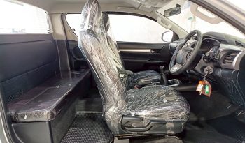 REVO 4WD 2021 2.4E MT SMART CAB SILVER  7803 full