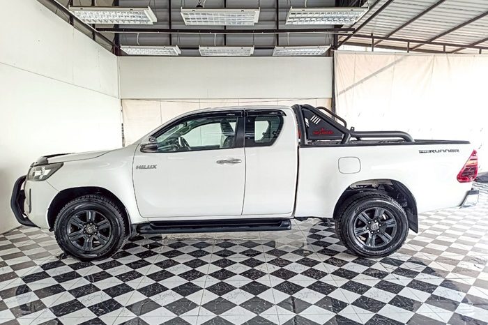REVO 2WD 2021 2.4J AT SMART CAB WHITE  9439 full