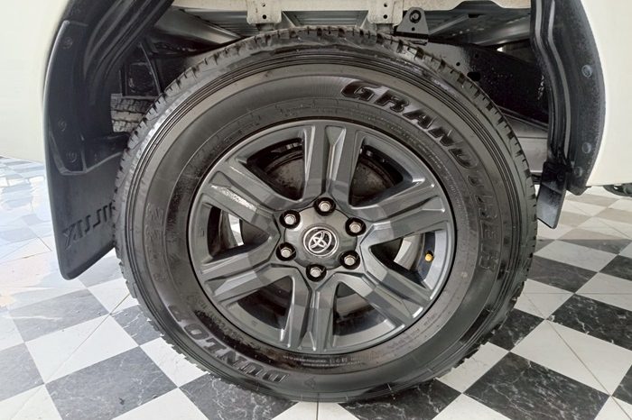 REVO 2WD 2021 2.4J AT SMART CAB WHITE  9439 full