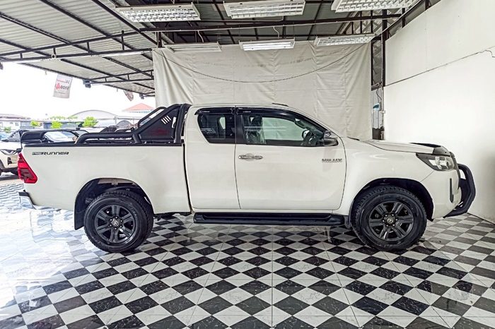REVO 2WD 2021 2.4J AT SMART CAB WHITE  9439 full